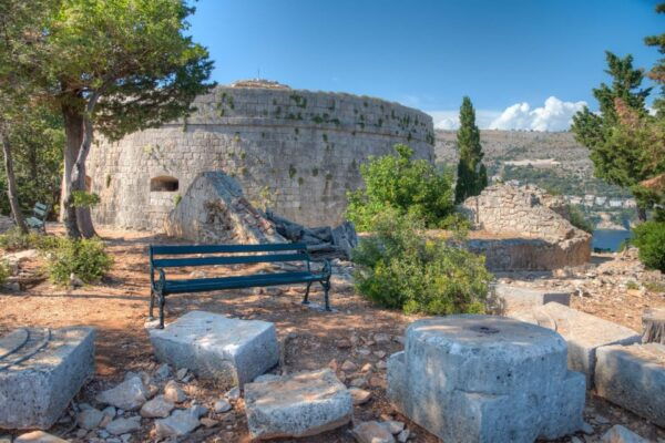 Dubrovnik: Discover Game of Thrones Old Town & Lokrum Island - Exploring Game of Thrones Sites