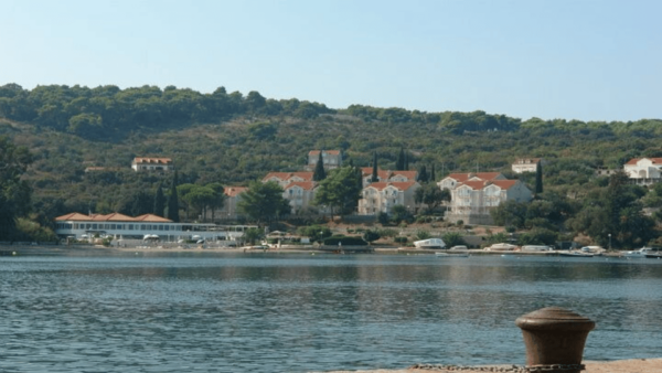 Dubrovnik: Elaphiti Islands Boat Cruise With Lunch & Drinks - Frequently Asked Questions