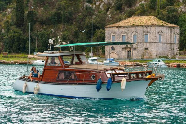 Dubrovnik: Full-Day Elaphiti Islands Boat Tour With Snacks - Tips for a Great Experience