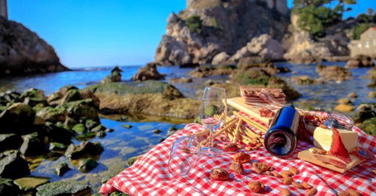 Dubrovnik Gastronomy: 3-Hour Food and Wine Tour - Gastronomic Delights