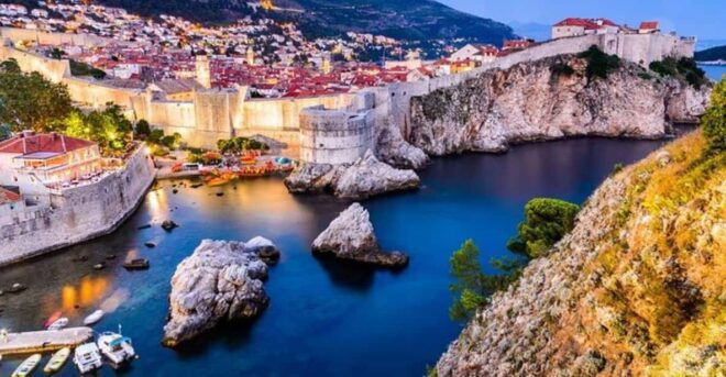 Dubrovnik : Must-See Private Walking Tour With A Guide - Accessibility Features