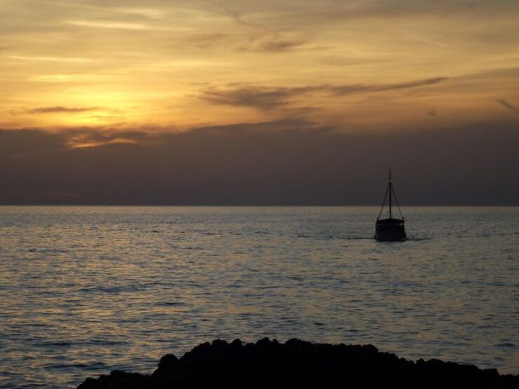 Dubrovnik: Old Town Cruise With Lunch - Good To Know