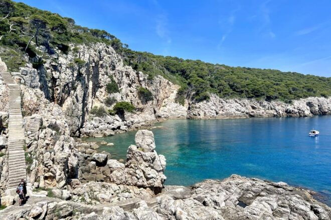 Dubrovnik: Private Luxury Yacht Tour to the Elaphite Islands - Participant Information and Restrictions
