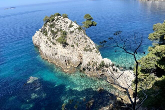 Dubrovnik: Private Luxury Yacht Tour to the Elaphite Islands - What to Bring and Important Notes