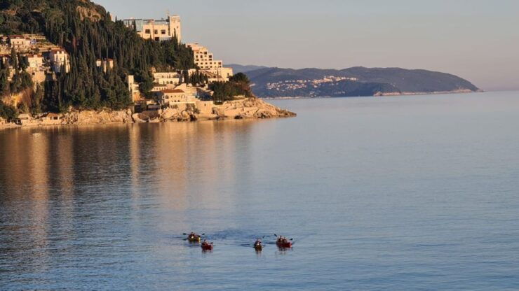 Dubrovnik: Sea Kayaking Half-Day Tour - Experience Highlights