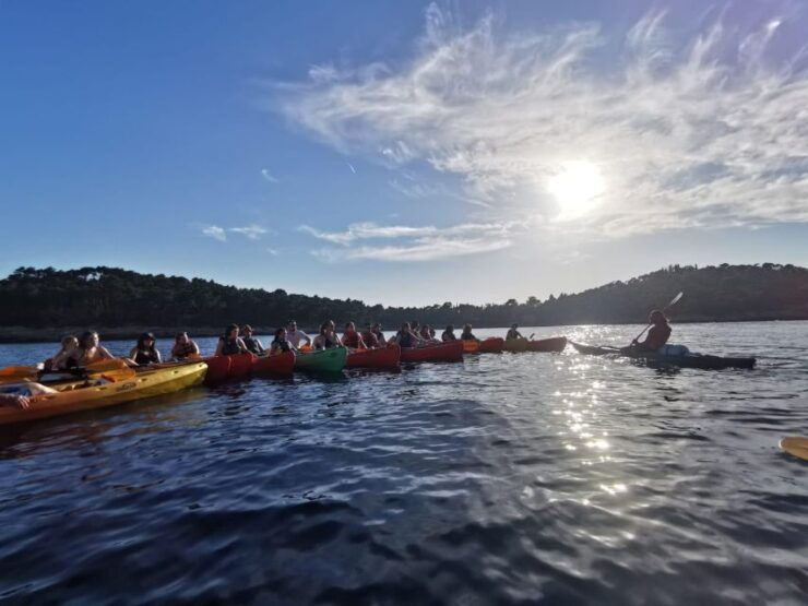 Dubrovnik: Sea Kayaking Tour With Fruit Snack - Good To Know