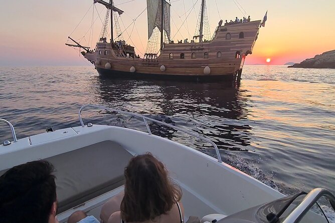 Dubrovnik Sunset Tour By Boat With Local - Visit Fort Lovrjenac and Two Caves