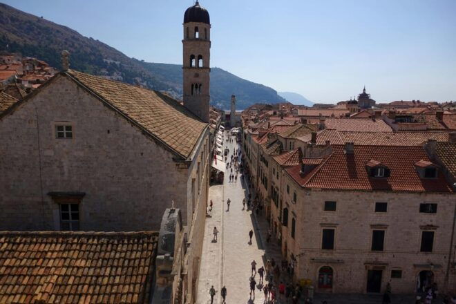 Dubrovnik Tour: Fun Facts and History With Antonio - Architectural Highlights Post-Earthquake