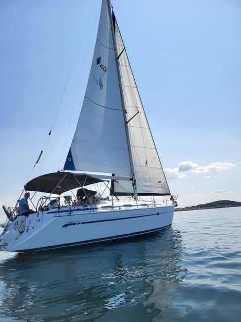 Dubrovnik yacht cruise-Elafity islands & Blue cave - How It Feels to Be on Board