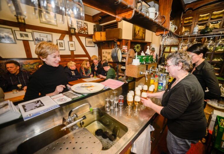 Duisburg-Ruhrot: Historic Harbor Pub Tour - FAQ