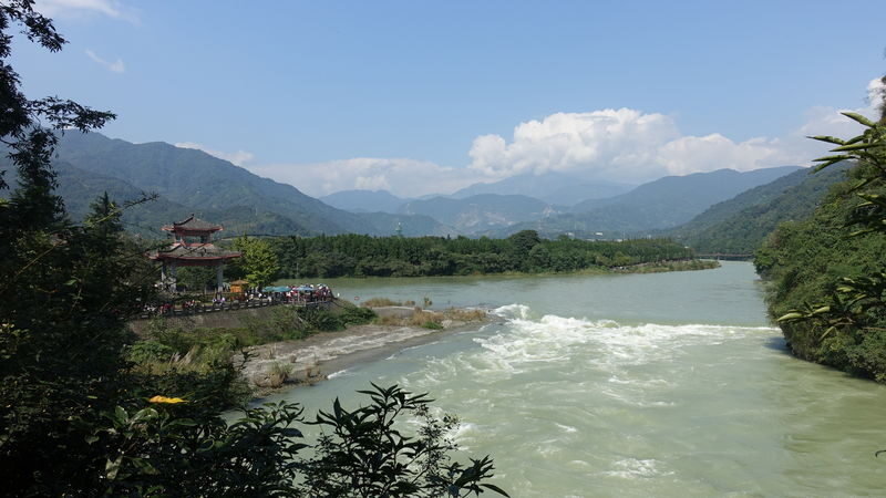 Dujiangyan Admission Ticket Chengdu - Following the Water From Yuzui to Baopingkou