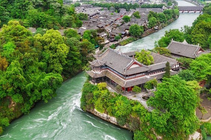 Dujiangyan Panda base & Irrigation System Private Day Tour - Who Will Love This Tour?