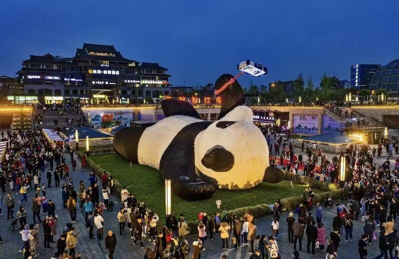 Dujiangyan & Panda Valley Day Tour in Chengdu + Sichuan Opera Performance - Transport, group size and language