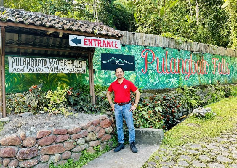 Dumaguete-Valencia Tour: Pulangbato Falls, Hot Spring, Sulfur Vents - What the six-hour schedule means in practice