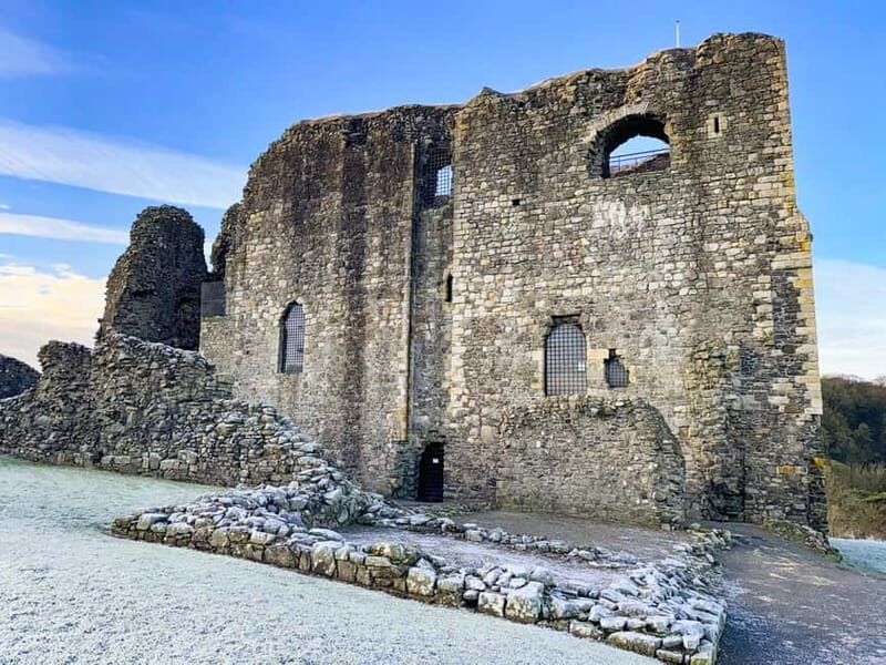 Dundonald Castle: Entry Ticket, Guided Tour & Light Lunch - FAQs