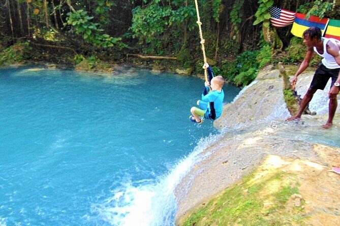 Dunn's River Falls and Blue Hole Islsnd Gully Combo - FAQ