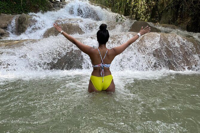 Dunn's River falls And Blue Hole waterfalls - The Sum Up