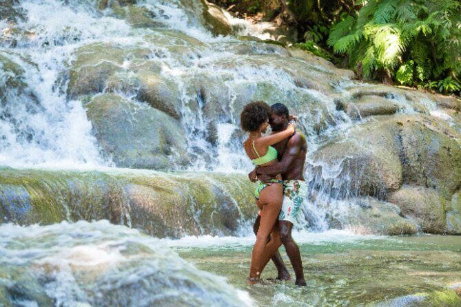 Dunn's River Falls and Bob Marley Mausoleum - Exploring Jamaica’s Icons: Dunn’s River Falls and Bob Marley Mausoleum