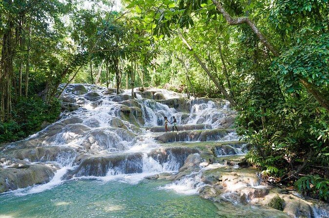 Dunns River Falls and Zipline with Roundtrip Transfers - FAQ