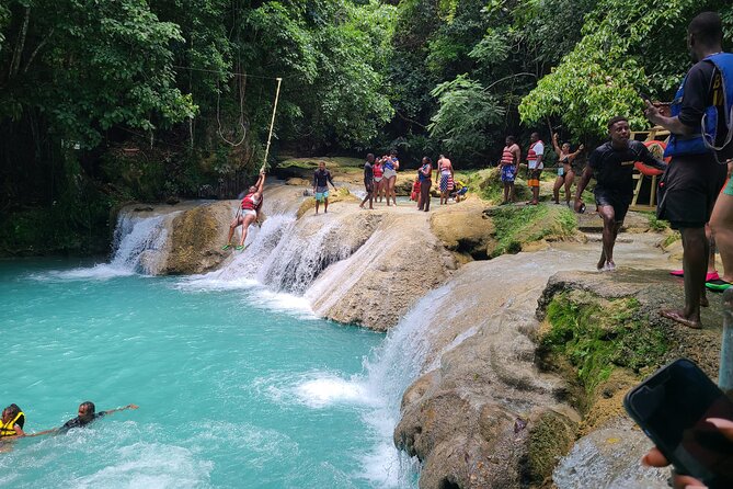 Dunns River Falls & Blue Hole From Montego Bay or Falmouth - Traveler Experience at Dunns River Falls & Blue Hole
