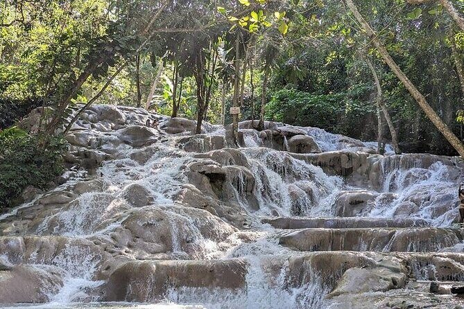 Dunns River Falls & Blue Hole in ocho Rios frm Negril/Montego Bay - FAQs