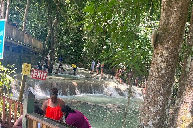 Dunn's River Falls Private Round-trip taxi - FAQ