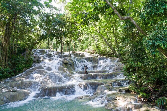 Dunns River Falls River Tubing and shopping with transportation - FAQ