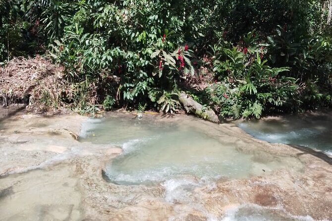 Dunns River Falls Taxi from Hotels and Airbnb/Villa in Ocho Rios - Authentic and Practical Transportation to Dunn’s River Falls  