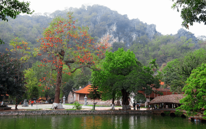 Duong Lam Ancient Village Private Day Tour - Inclusions and Exclusions