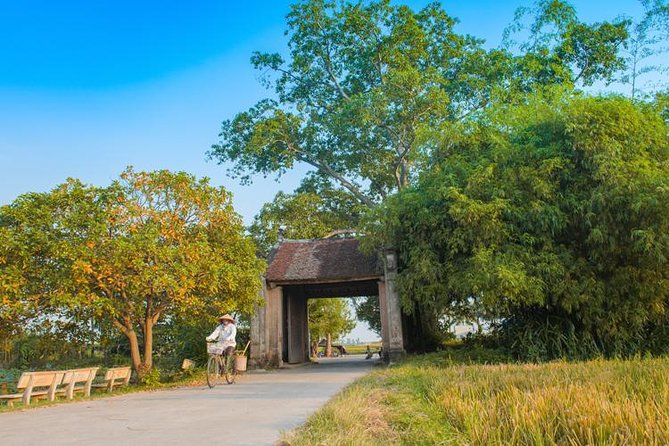 Duong Lam Ancient Village Private Tour: Ancient Vestage, Fortress - Tour Highlights