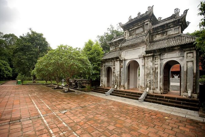 Duong Lam Ancient Village Private Tour: Ancient Vestage, Fortress - Cultural Experiences
