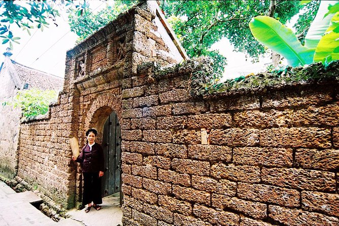 Duong Lam Ancient Village Private Tour: Ancient Vestage, Fortress - Guided Tour Itinerary