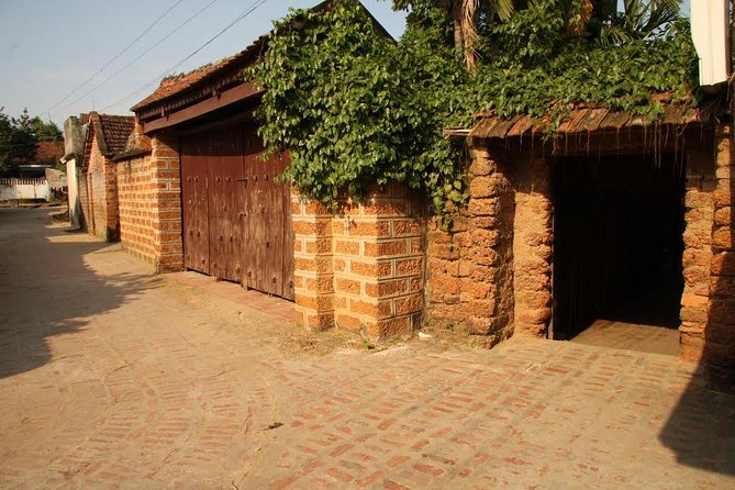 Duong Lam Ancient Village Private Tour: Ancient Vestage, Fortress - Booking and Pricing Details