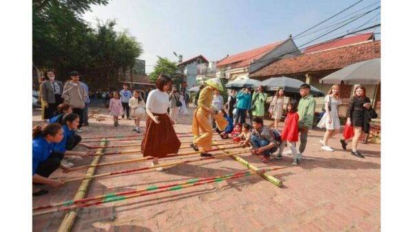 Duong Lam Ancient Village Private Tour In Ha Noi - Booking Process