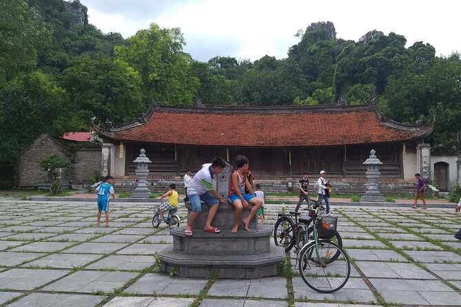 Duong Lam Ancient Village - Thay Pagoda - Van Phúc Silk - Capturing the Charm of Duong Lam in Photographs