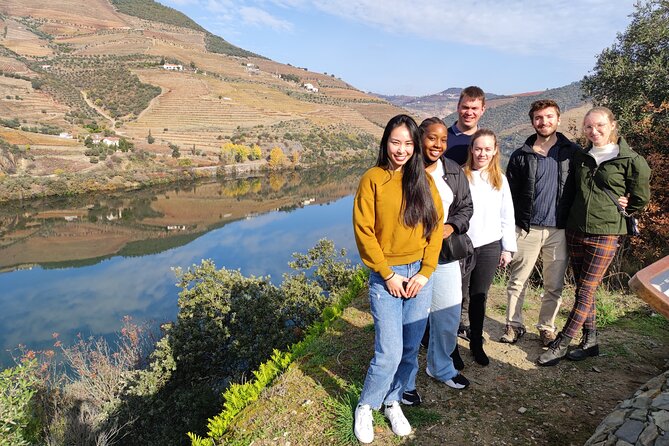 Duoro Valley Small-Group Wine Tour With Tastings and Lunch  - Porto - Memorable Guides and Positive Feedback From Customers