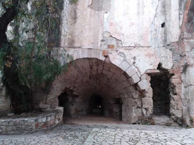 Durango: The Legend of Tunco Maclovio in Durango - Ancient Ravines and Hidden Gems