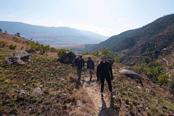 Durban: Giants Castle Rock Art, The Midlands & Mandela Capture Site - Inclusions and Services