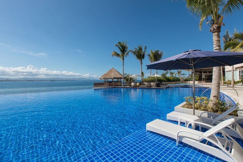 Dusit Thani Mactan Night Use - An afternoon arrival, then straight to the pools