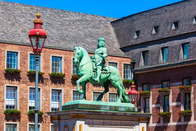 Dusseldorf: 2-hour Best Intro Walking Tour with a Local - An In-Depth Look at the Tour