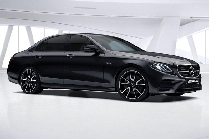 Dusseldorf Airport Transfers : Dusseldorf to Airport DUS in Business Car - Efficient and Time-saving Transfer Process