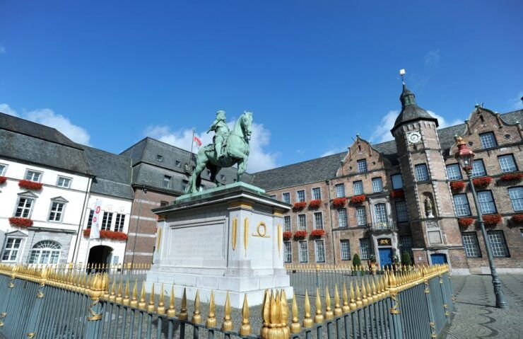 Düsseldorf: Altstadt Guided Tour - Experience Highlights