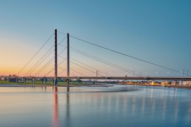 Dusseldorf: City Highlights Express Guided Walking Tour - Full Description of the Tour
