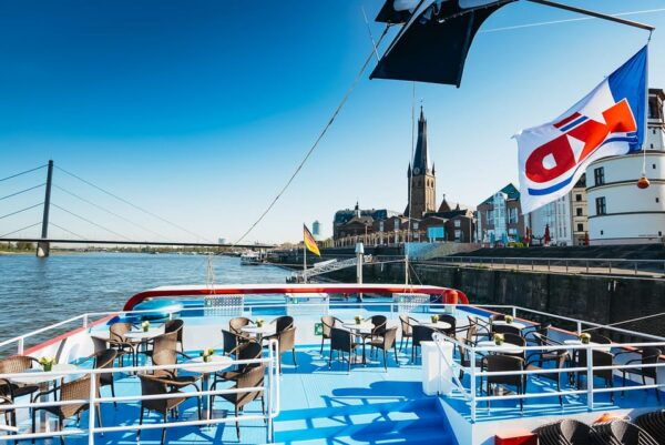 Düsseldorf: City Sightseeing Cruise on the Rhine - Customer Ratings and Feedback