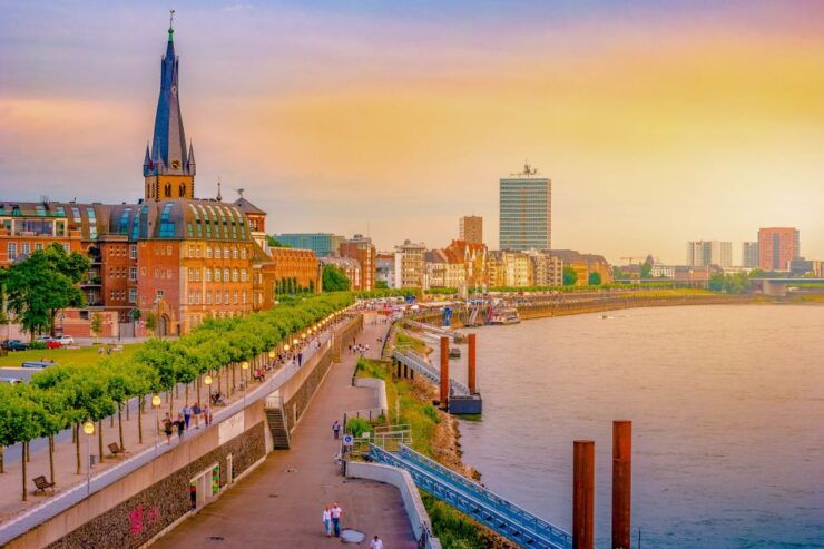 Düsseldorf: Classic City Segway Tour - Tour Details