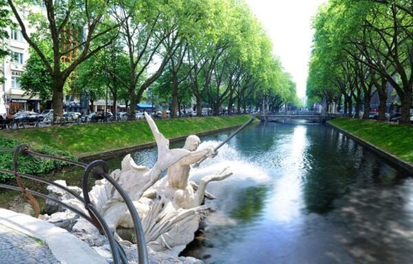 Düsseldorf: Düsseldorf in 120 Minutes - Common Questions