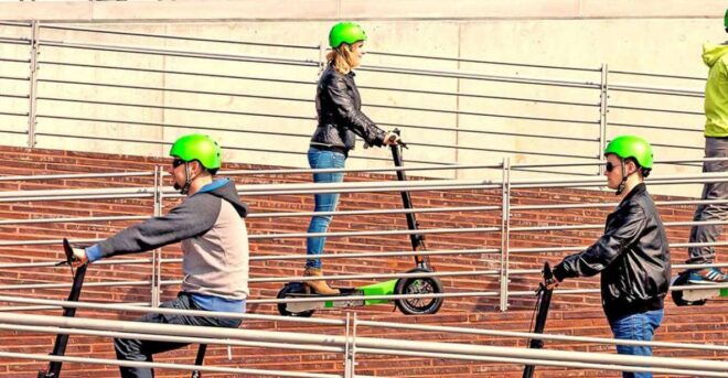 Düsseldorf: E-Scooter City Tour - Select Participants and Date