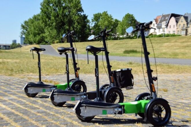 Düsseldorf: E-Scooter City Tour - Common Questions