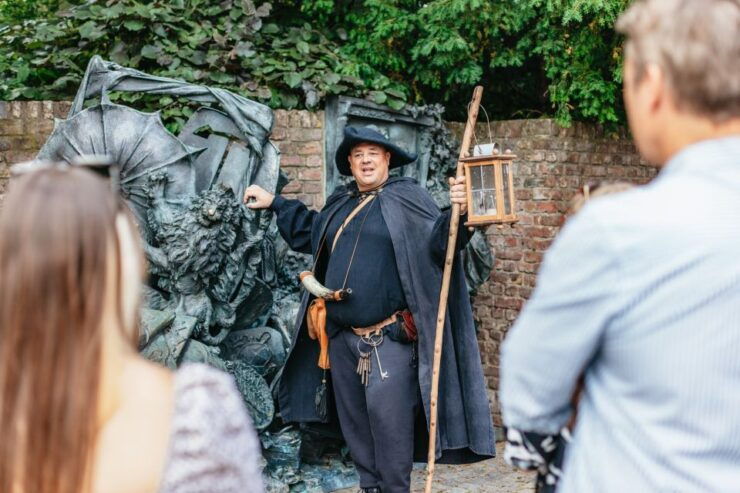 Düsseldorf: Guided Tour With a Night Watchman - Free Cancellation and Flexible Booking Options