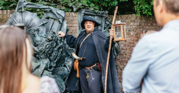 Düsseldorf: Guided Tour With a Night Watchman - Duration, Language, and Meeting Point Details